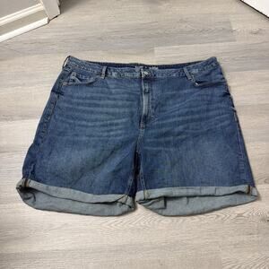 High-Waisted OG Straight Jean Shorts for Women’s Plus Size 28